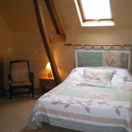 Le Tilleul Caumont  Luaran gambar